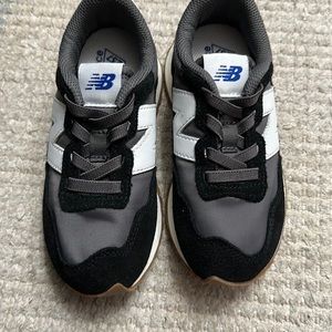 New- New Balance 237 Sneaker - no box